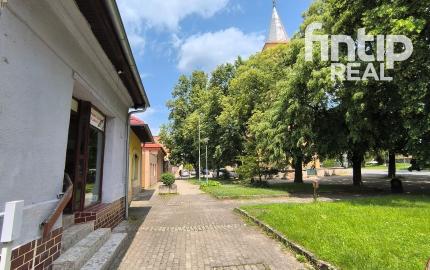 PRENAJATÉ – Obchodné/kancelárske priestory, Hlavná ulica – Moldava nad Bodvou