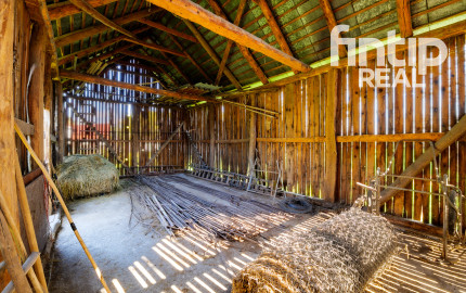 Na predaj rodinný dom s veľkým pozemkom | Komárovce