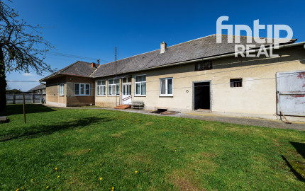 Na predaj rodinný dom s veľkým pozemkom | Komárovce