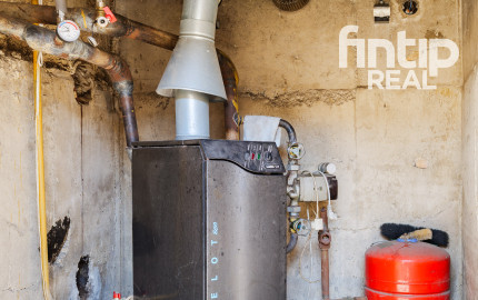 Na predaj rodinný dom s veľkým pozemkom | Komárovce