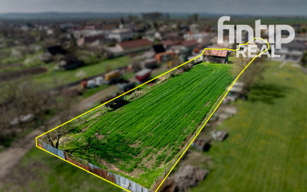 Na predaj rodinný dom s veľkým pozemkom | Komárovce