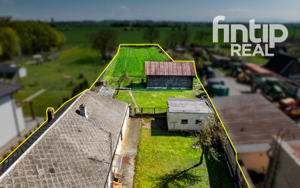 Na predaj rodinný dom s veľkým pozemkom | Komárovce