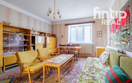 Na predaj rodinný dom s veľkým pozemkom | Komárovce