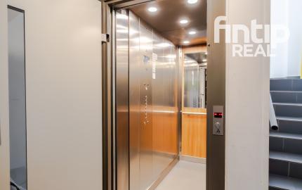 PREDANÝ !  Dvojizbobý byt na Národnej Triede