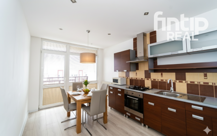 Priestranný 3 izbový byt Berlínska - Ťahanovce