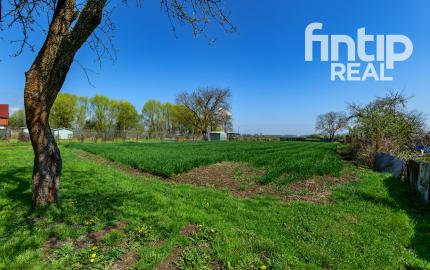 Na predaj rodinný dom s veľkým pozemkom | Komárovce