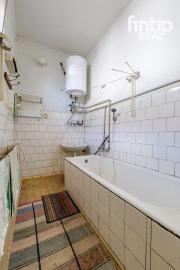 Na predaj rodinný dom s veľkým pozemkom | Komárovce