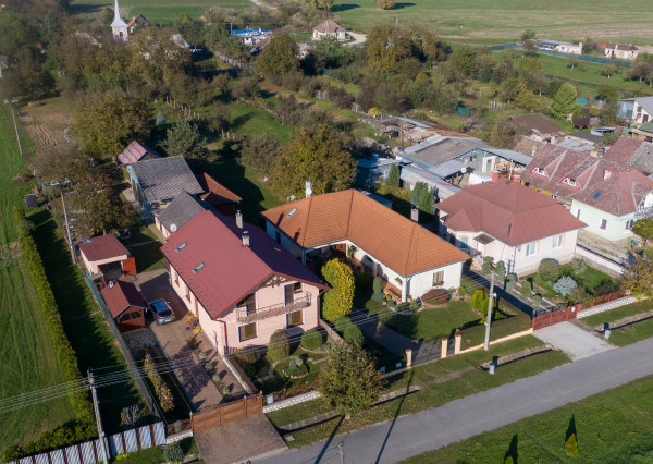 PREDANÝ !!! Krásny vidiecky domček