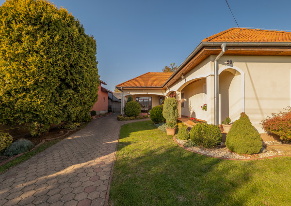 PREDANÝ !!! Krásny vidiecky domček