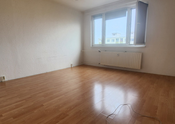 PREDANÝ  !!! 2 Izbový byt ulica Bauerová , sídlisko KVP