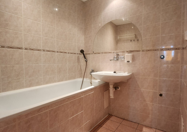 PREDANÝ  !!! 2 Izbový byt ulica Bauerová , sídlisko KVP