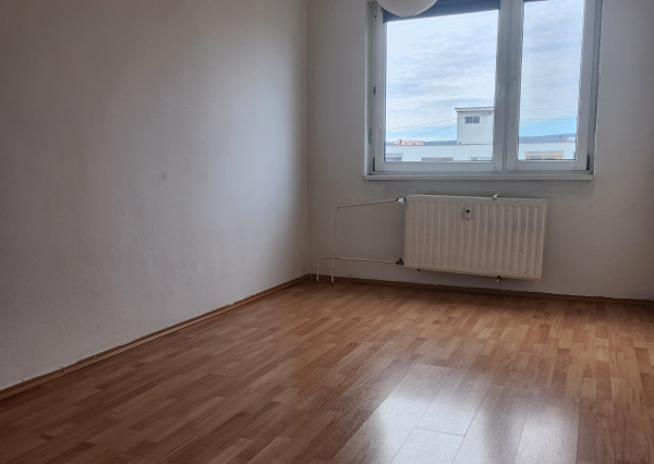 PREDANÝ  !!! 2 Izbový byt ulica Bauerová , sídlisko KVP