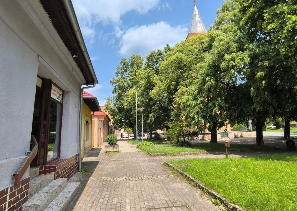 PRENAJATÉ – Obchodné/kancelárske priestory, Hlavná ulica – Moldava nad Bodvou