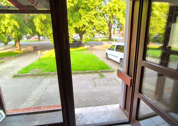 PRENAJATÉ – Obchodné/kancelárske priestory, Hlavná ulica – Moldava nad Bodvou