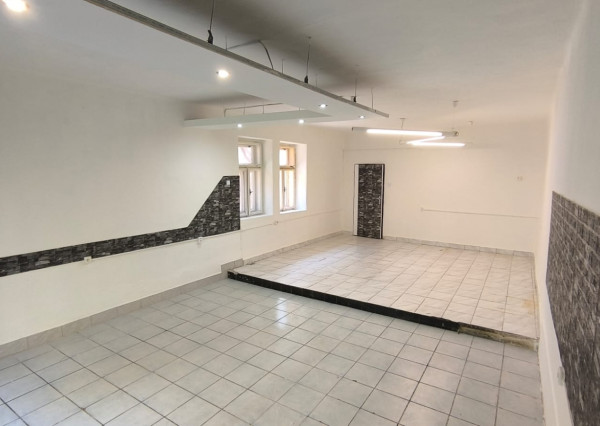 PRENAJATÉ – Obchodné/kancelárske priestory, Hlavná ulica – Moldava nad Bodvou