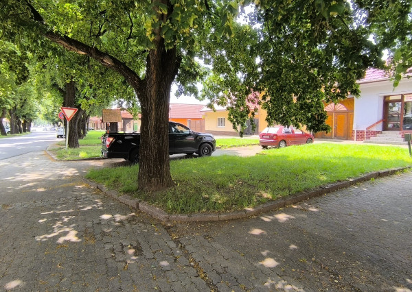 PRENAJATÉ – Obchodné/kancelárske priestory, Hlavná ulica – Moldava nad Bodvou