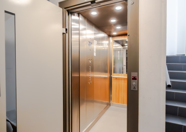 PREDANÝ !  Dvojizbobý byt na Národnej Triede