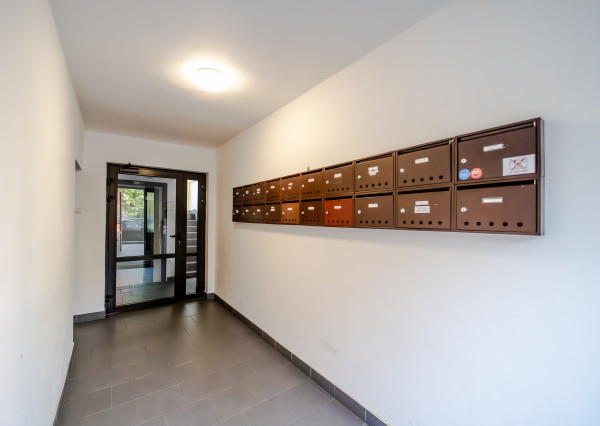 PREDANÝ !  Dvojizbobý byt na Národnej Triede