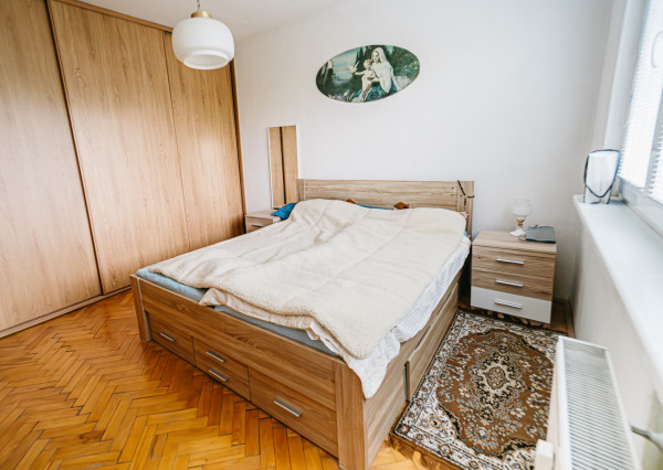 Priestranný 3 izbový byt ulica Študentská