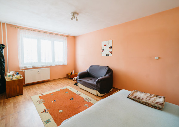 Priestranný 3 izbový byt ulica Študentská