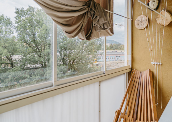 Priestranný 3 izbový byt ulica Študentská