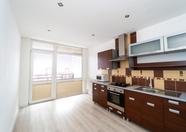 Priestranný 3 izbový byt Berlínska - Ťahanovce