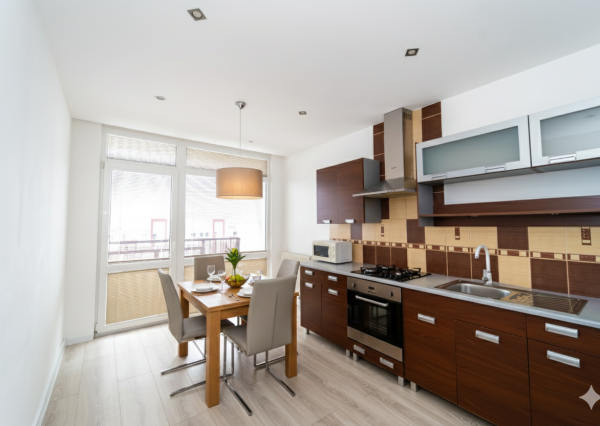 Priestranný 3 izbový byt Berlínska - Ťahanovce